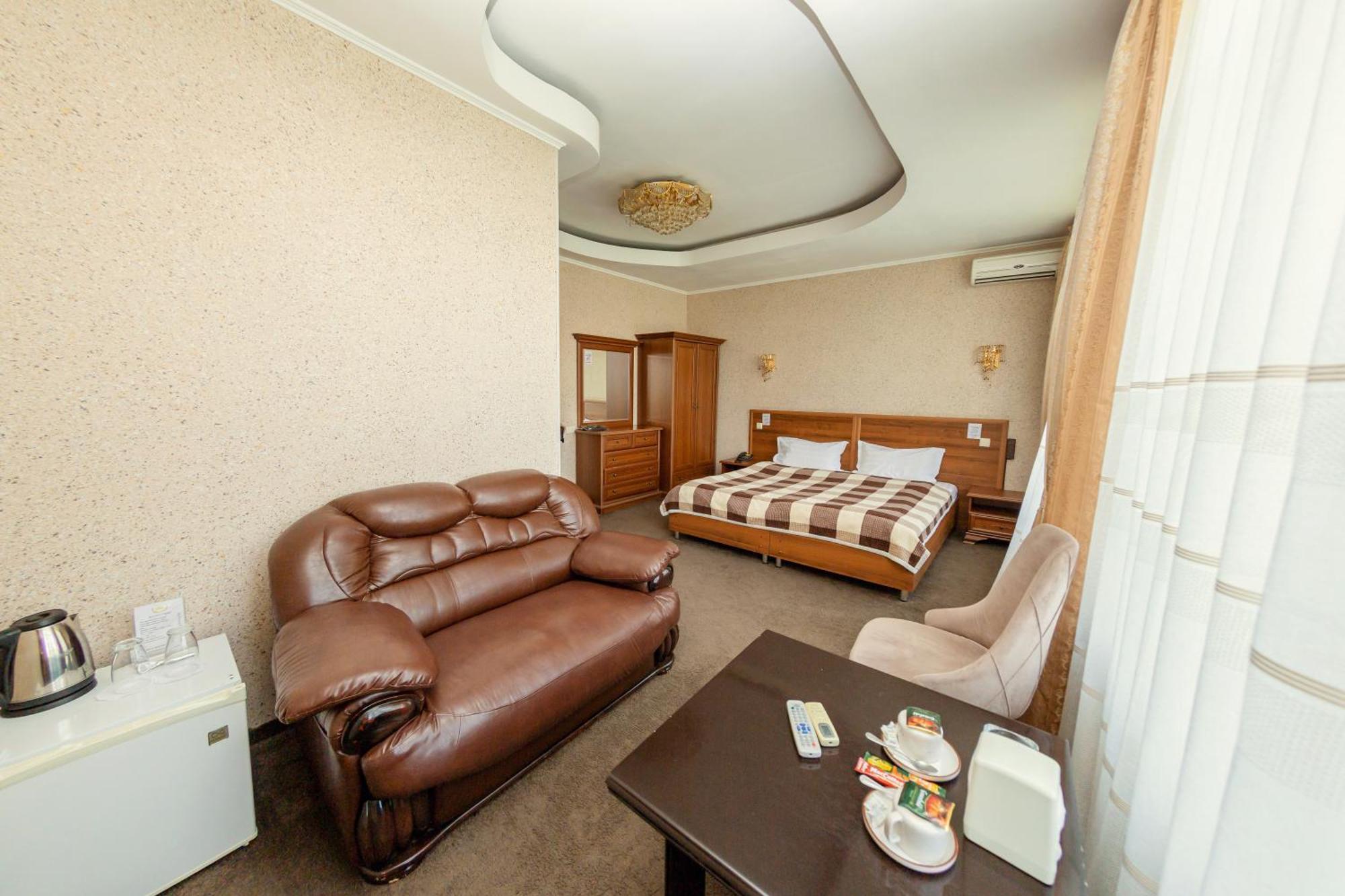 Ajour Hotel Almaty Exterior foto